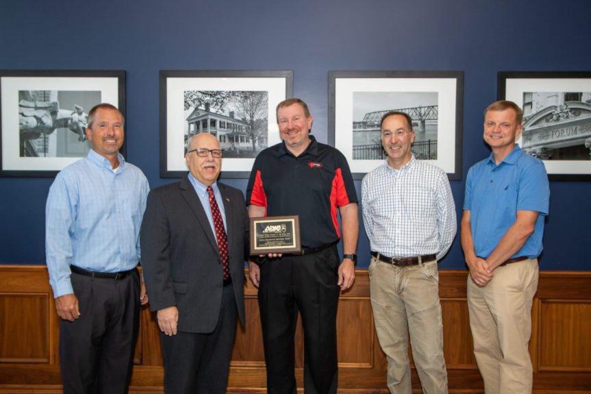 Sean Henry, PE, presenting the award to the City of Quincy