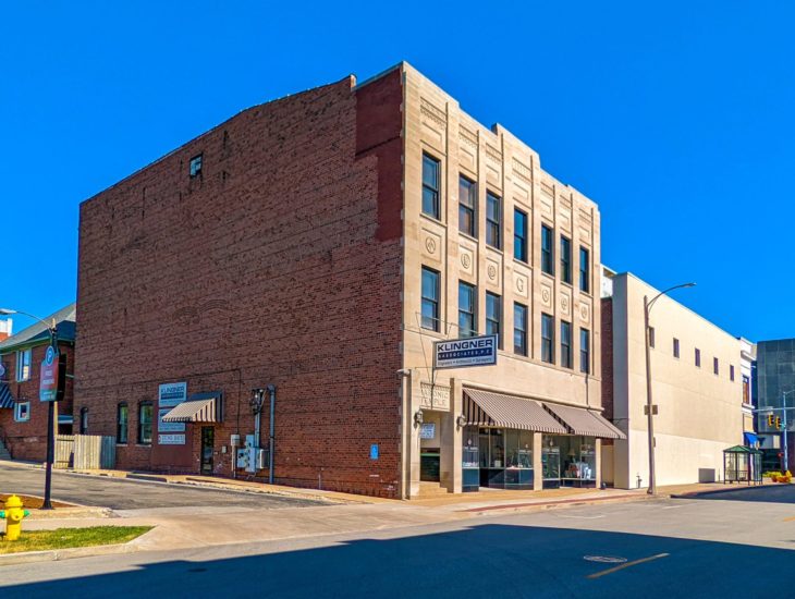 The exterior of Klingner's Galesburg, IL, office